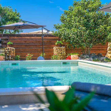 Haus Rustica Vakantiehuis Pula