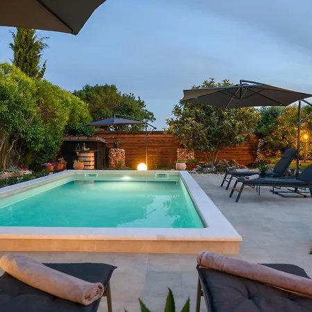 Haus Rustica Hébergement de vacances Pula