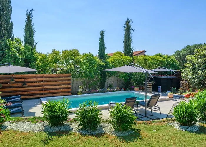 Haus Rustica Сasa de vacaciones Pula